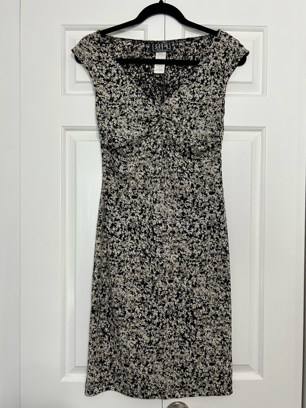 Vintage Late 90s City Triangles Black and Cream Floral Cap-Sleeve Dress